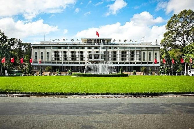 The Best of Saigon: Private City Tour (Flexible Day & Half-Day) - Meeting at Saigon Opera House and how pickup really feels