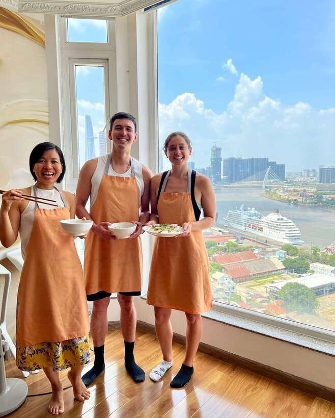 Top Home Cooking Class with Stunning River View AC Kitchen - Arriving at Copac Square: the 24th-floor river-view kitchen