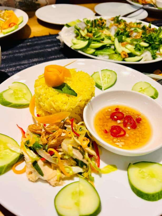 Top Home Cooking Class with Stunning River View AC Kitchen - Market visit option: what to know before you add it