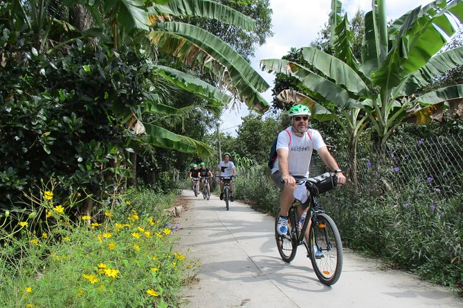 Two -day Journey Off the Beaten Path for a True Mekong Adventure - Day 2 at Cái Bè: sunrise on the Mekong, then bikes and boats through the market area