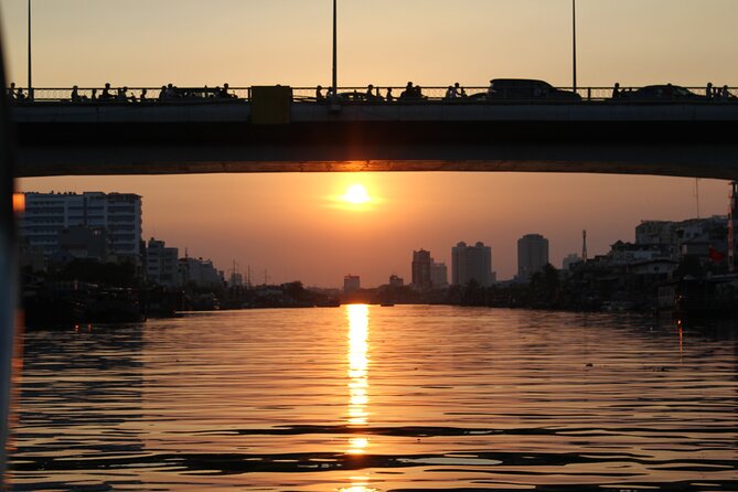 VIP Tour in Saigon: Romantic Sunset Cocktail by SpeedBoat - Price and value at $230: what you’re really paying for